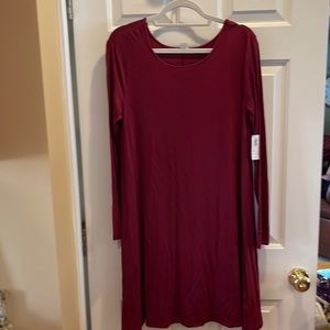 Brand new Old Navy long sleeved dress size large.